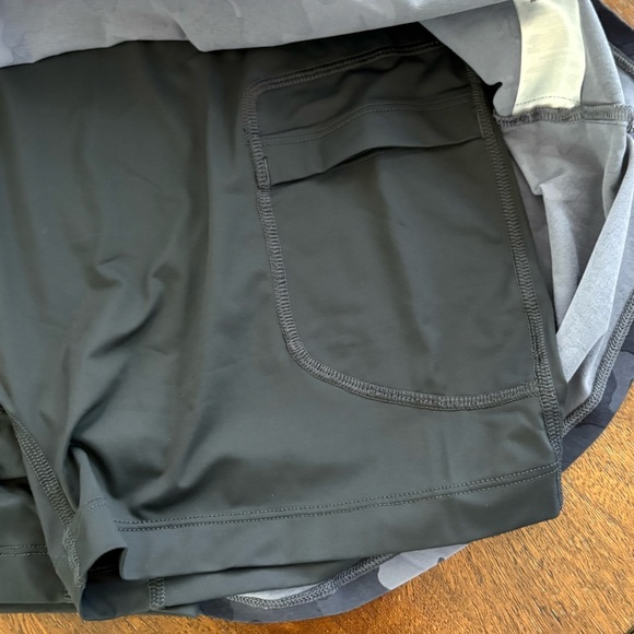 Mountain Hardwear Women's Dynama Dress Gray Camo Size XS Built in Bodysuit - Picture 14 of 14